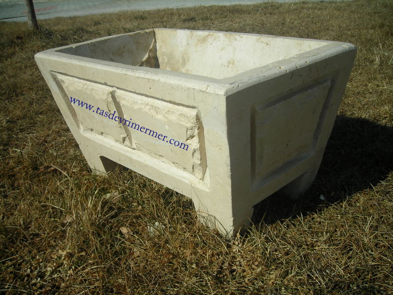 Traverten Köşeli Saksı